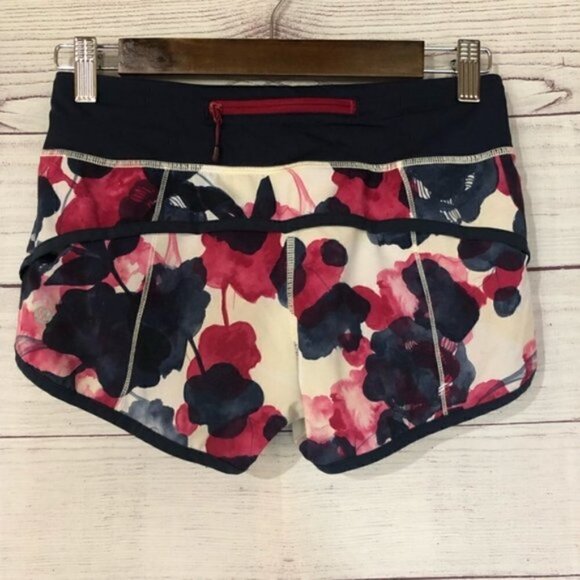 Lululemon Run Speed Short 2.5" Size 2 - Picture 3 of 6